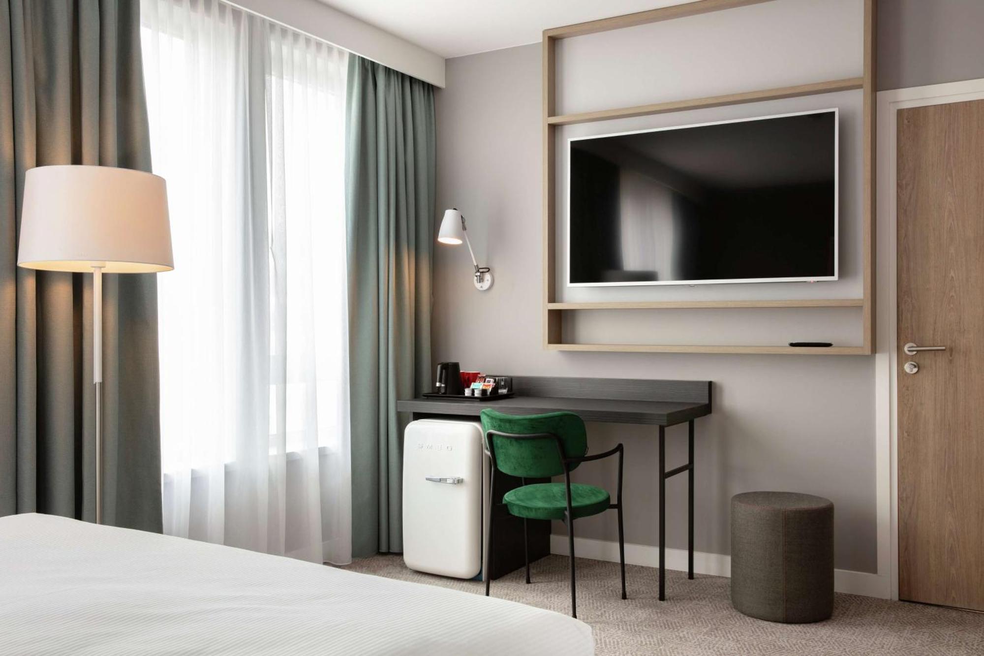 Hilton Garden Inn Paris Orly Airport Rungis Exterior photo